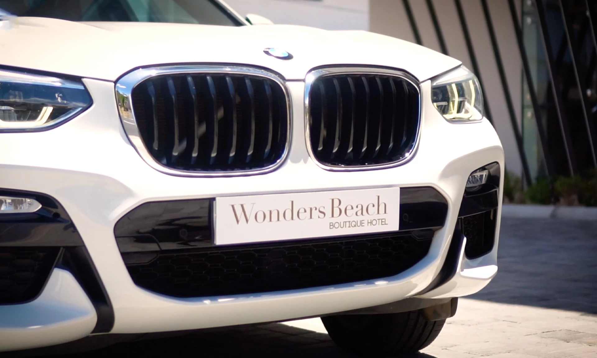 Happy travelers arriving at Mauritius airport ready to start their island adventure with Alain Car Rental, official car hire partner of Wonders Beach 5-star hotel.